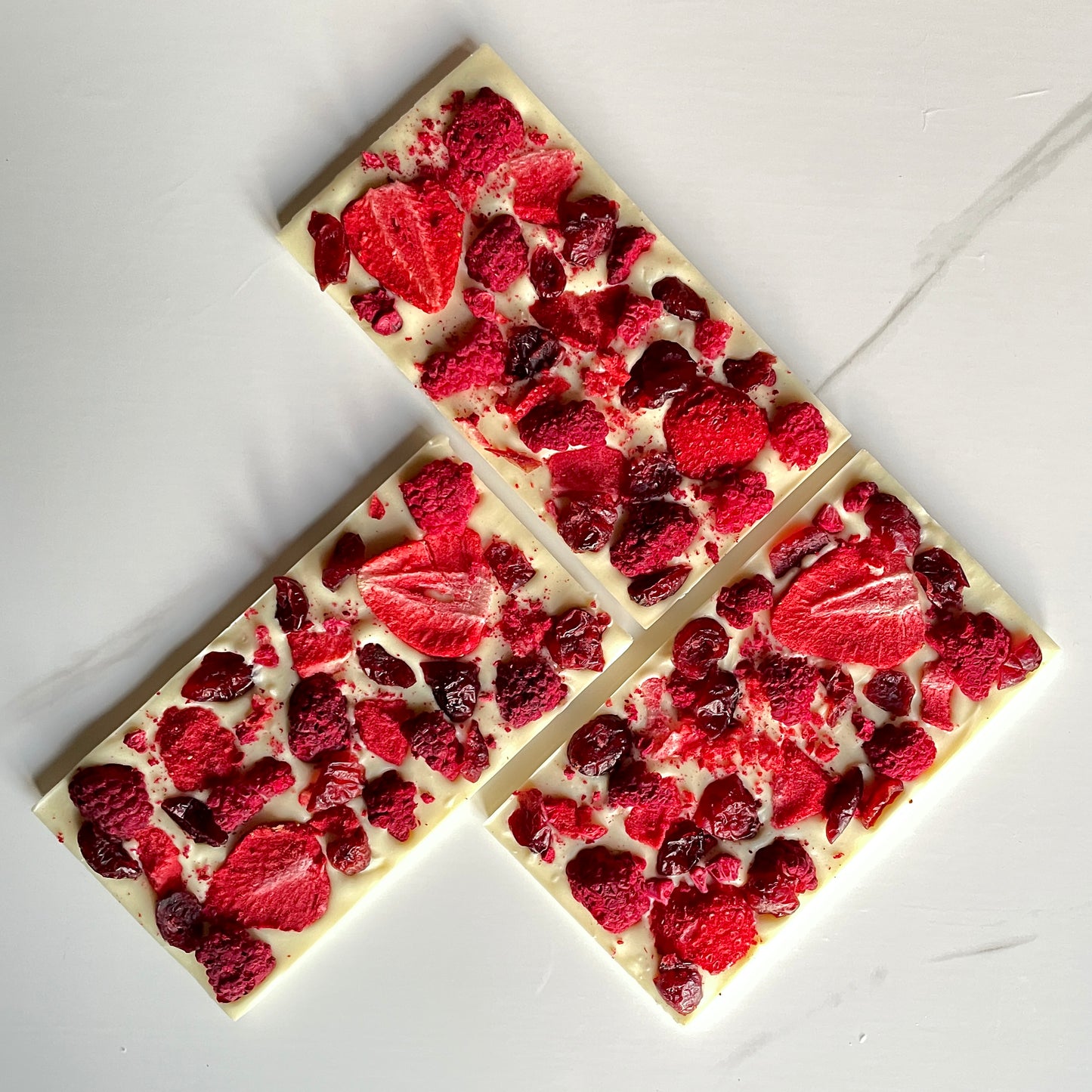 MIXED RED BERRIES - WHITE